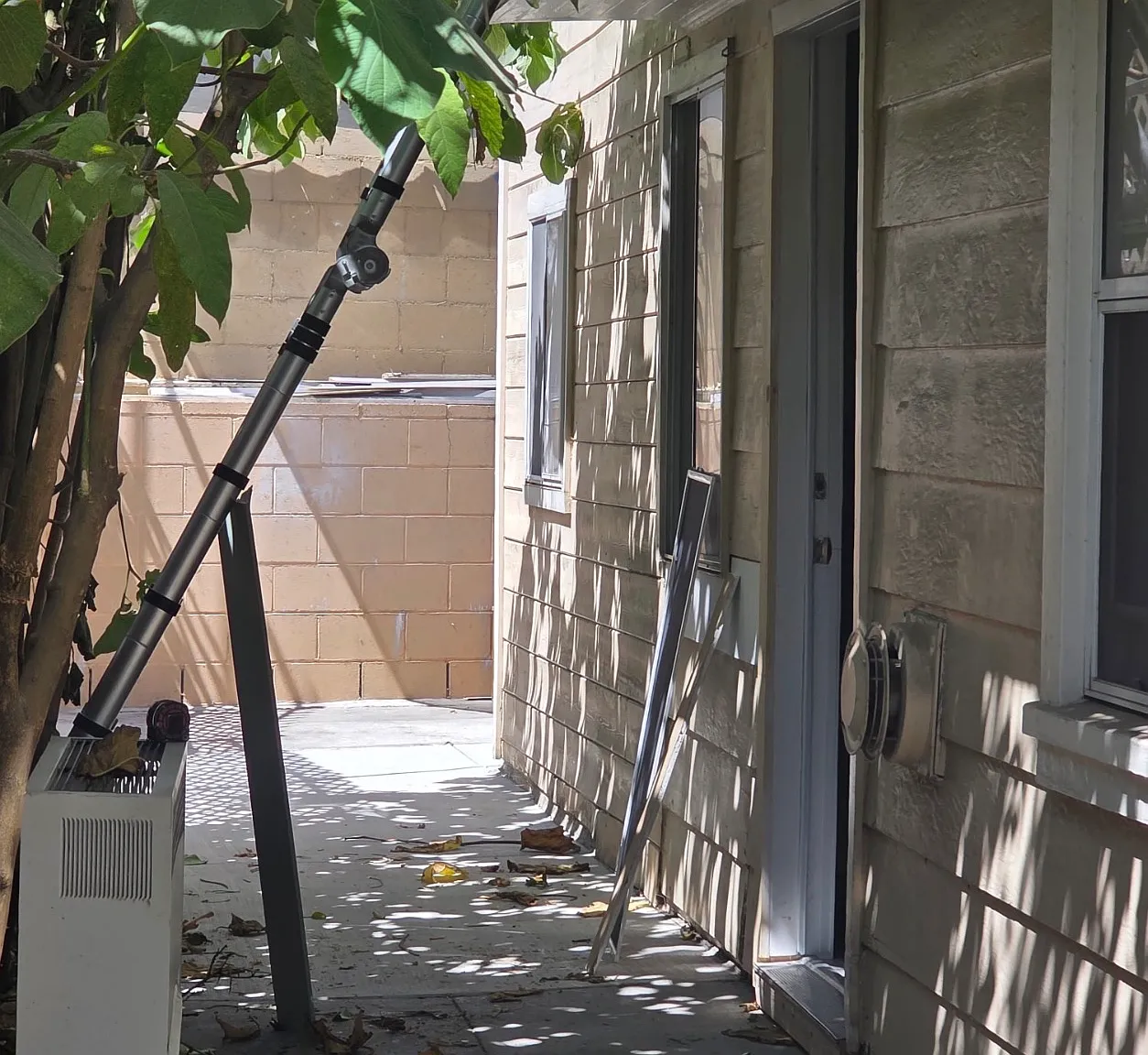 1608 Crown Hill Ave — Photo 3