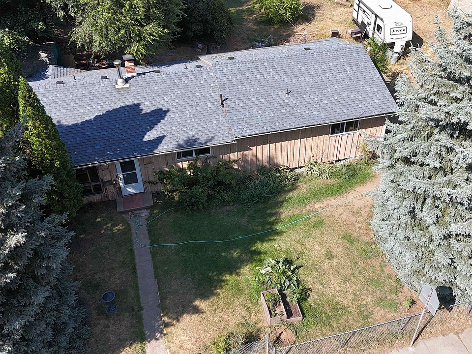 1st image of 3127 E 36th Ave
