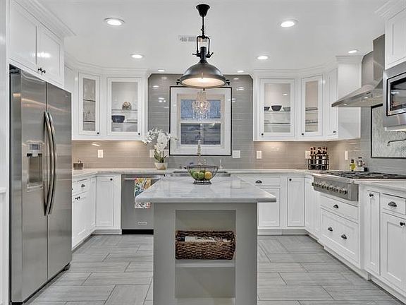 3rd image of 8110 San Cristobal Dr