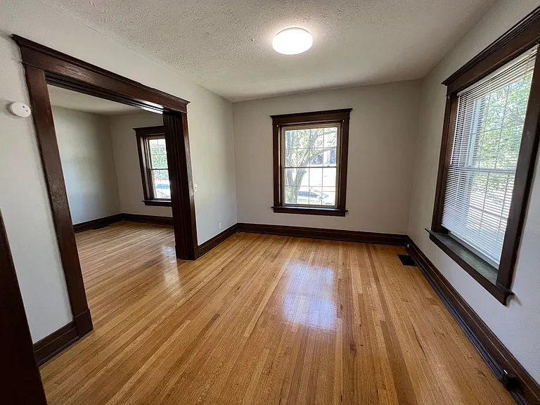 2917 Jackson St — Photo 13
