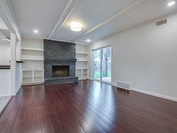3rd image of 8323 Baumgarten Dr