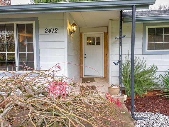 5th image of 2412 SE Eaton Blvd