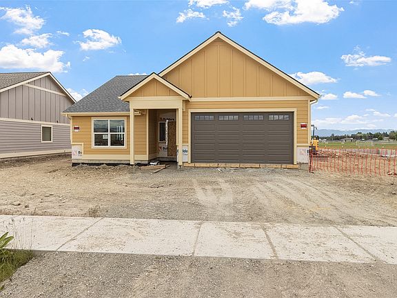2nd image of 757 Foxglove Dr