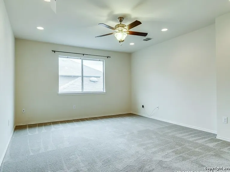 Upstairs living continued
