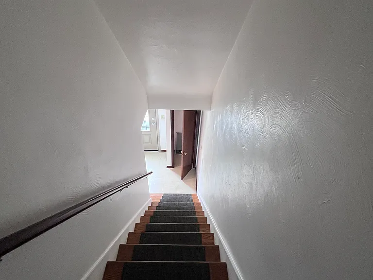 220 Orchard Hill Dr #B — Photo 30