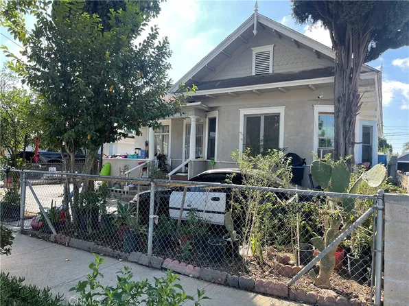 1054-1056 W 3rd St, Santa Ana, CA 92703