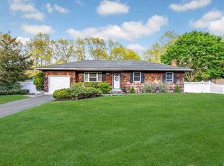 452 Brookhaven Ave, Flanders, NY 11901