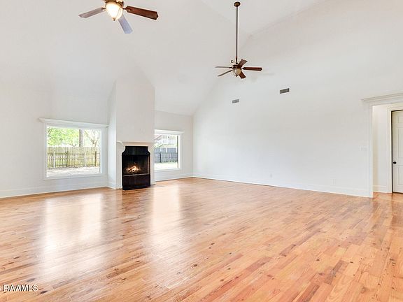4th image of 110 Haydite Ave