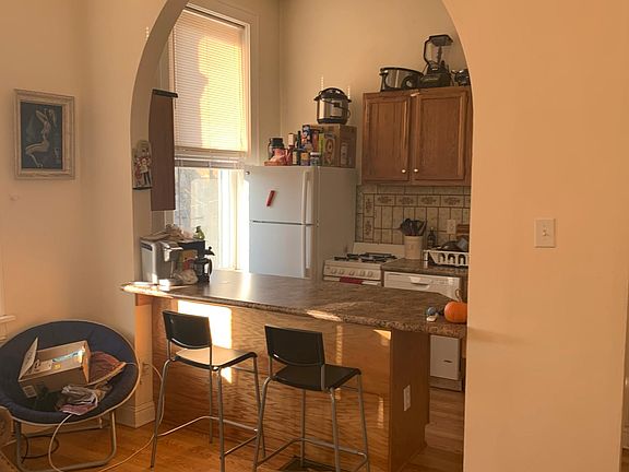 3rd image of 2364 Ohio Ave APT 3