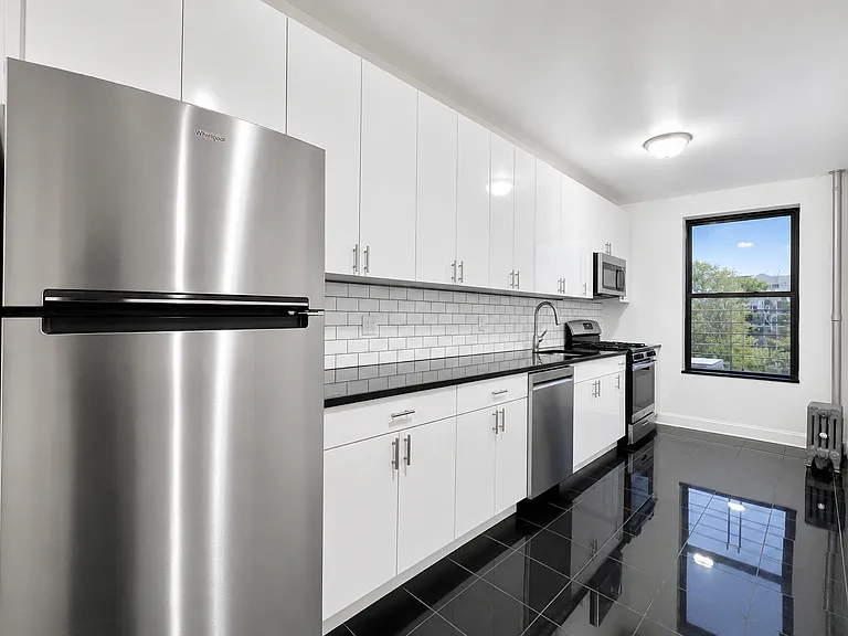 1803 Riverside Dr #5F — Photo 1