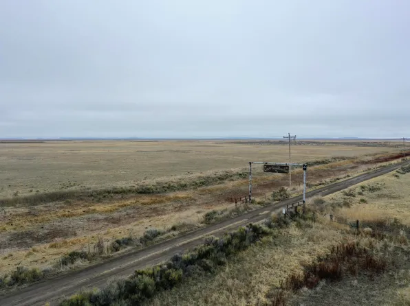 61687 Lawen Rd, Burns, OR 97720