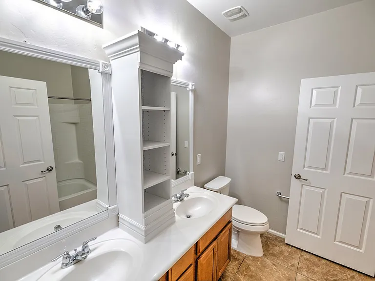 10458 S Cutting Horse Dr — Photo 22