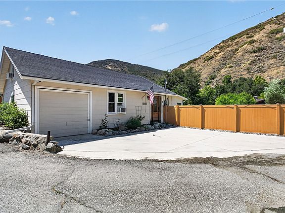 2nd image of 29300 Hazel Bell Dr