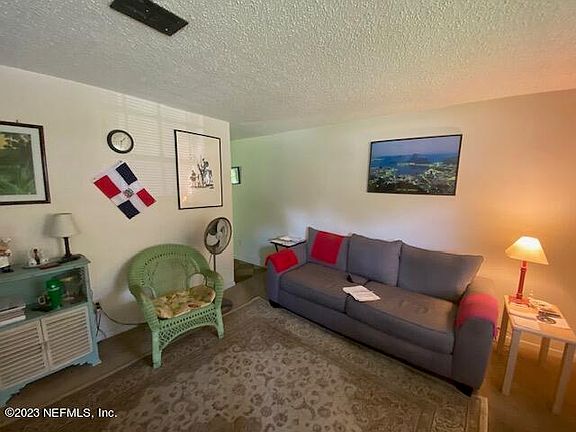 4th image of 1710 JULIA Street