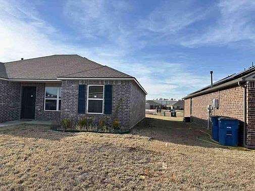 3rd image of 695 Foxtail Dr