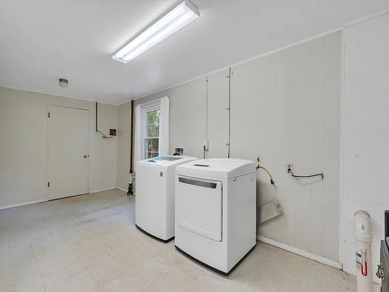 1814 Pelham Dr — Photo 32