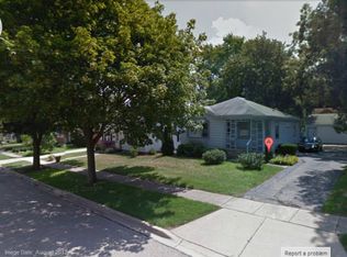 87 Edwards St, Dundee, IL 60118