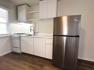 2945 De La Vina St APT 8, Santa Barbara, CA 93105