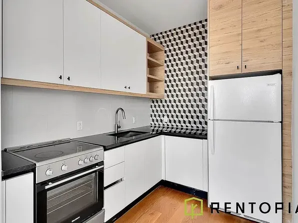 1875 Atlantic Avenue image 5 of 17