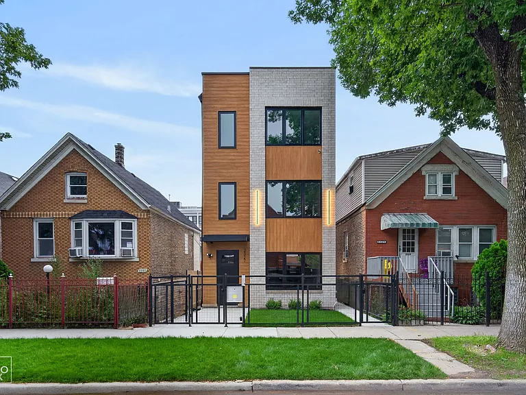 2327 S Homan Ave #2 — Photo 1
