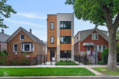 2327 S Homan Ave #2 Photo 1