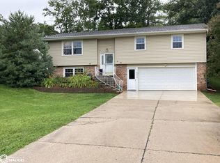 544 S Main St, Carroll, IA 51401