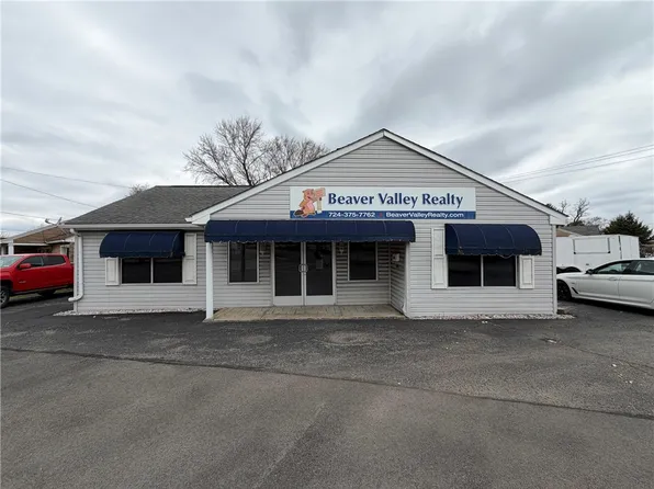 2392 Mill St, Aliquippa, PA 15001