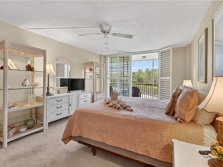 5 Bluebill Ave #201 — Photo 22