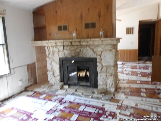 2nd image of 11956 Schaefer Rd