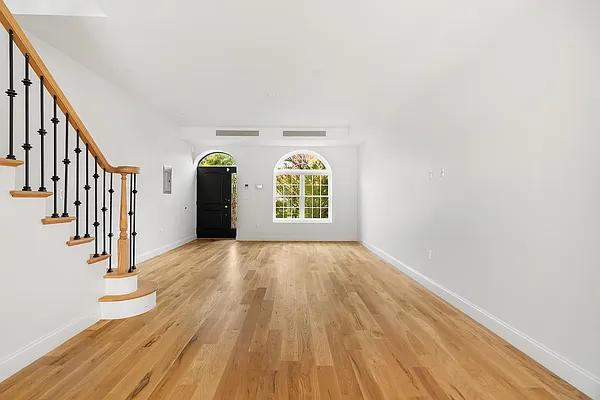 Rented by Compass | media 24