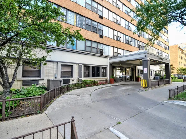 6030 N Sheridan Rd APT 301, Chicago, IL 60660