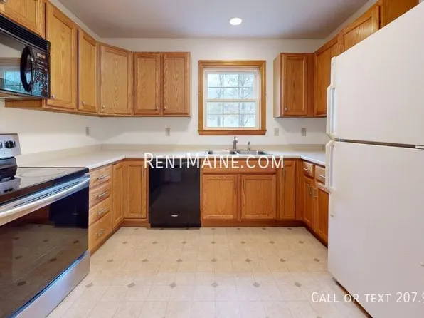 32 Emerson Mill Rd APT 6, Hampden, ME 04444
