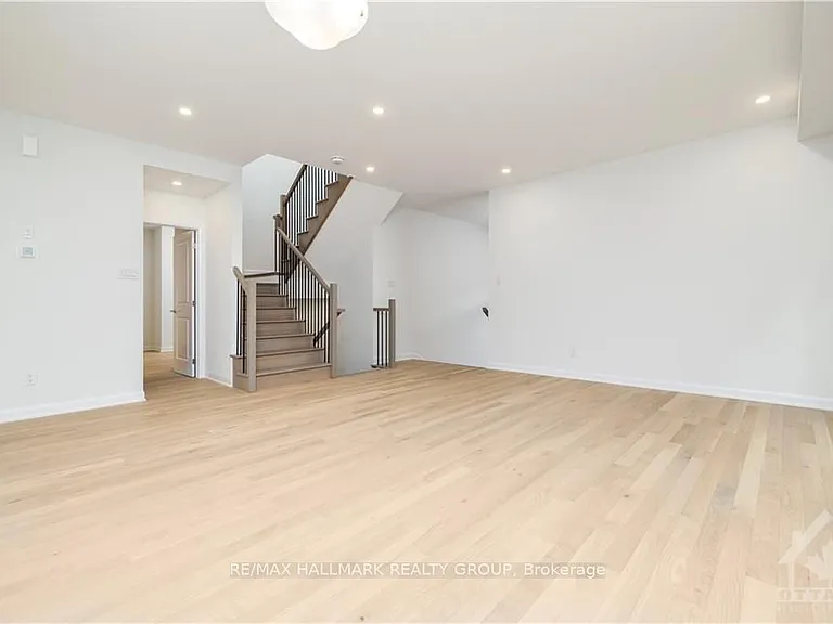 177 Lynn Coulter St — Photo 6