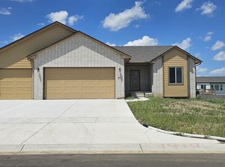 1919 S Lynnrae St, Wichita, KS 67207