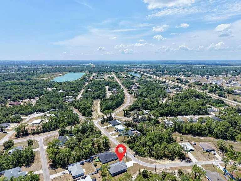 8010 Sandalwood Ln — Photo 30