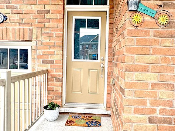 3rd image of 538 Edenbrook Hill Dr