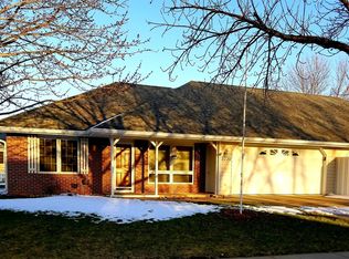 2220 Valley Rd, Yankton, SD 57078