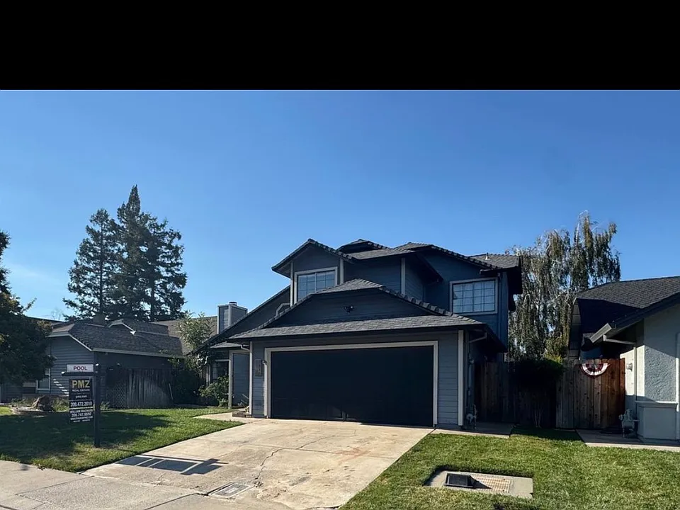 1541 Camphor Way