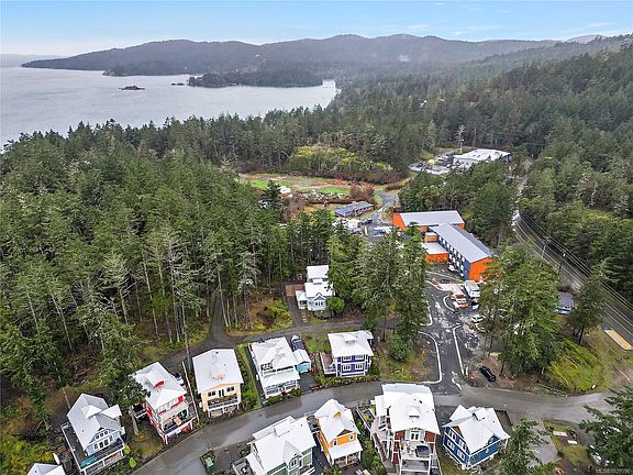 2nd image of 2109 Ridgeline Rd