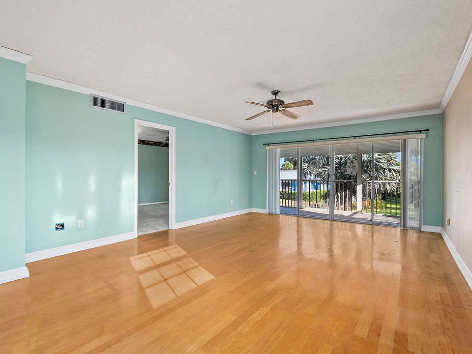 1st image of 1862 SW Palm City Road #206