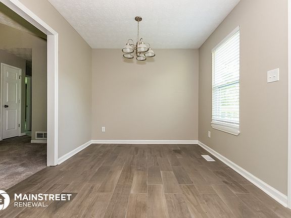 5th image of 1108 Pine Valley Ln