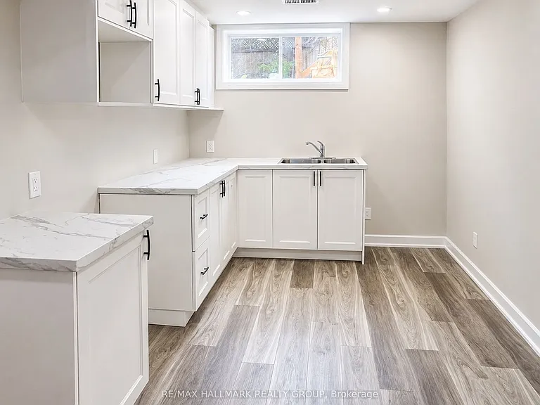 1926 Celeste Way — Photo 13