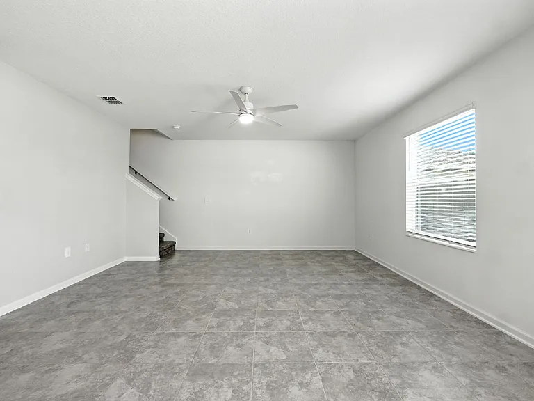 1493 Brentwood Dr — Photo 10