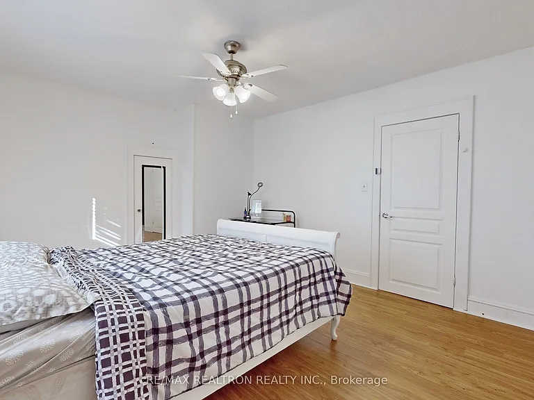 14 Myrtle Ave — Photo 18