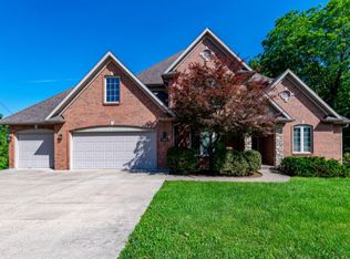 1900 Chapel Ridge Rd, Columbia, MO 65203