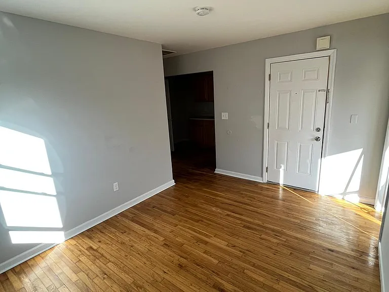 45 Roseville Ave #1 — Photo 3