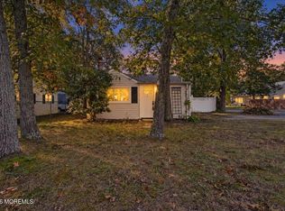 2 Central Ave, Waretown, NJ 08758