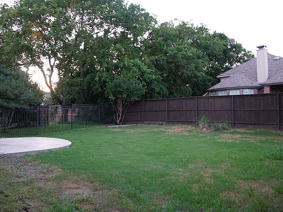 2nd image of 1136 Philip Dr