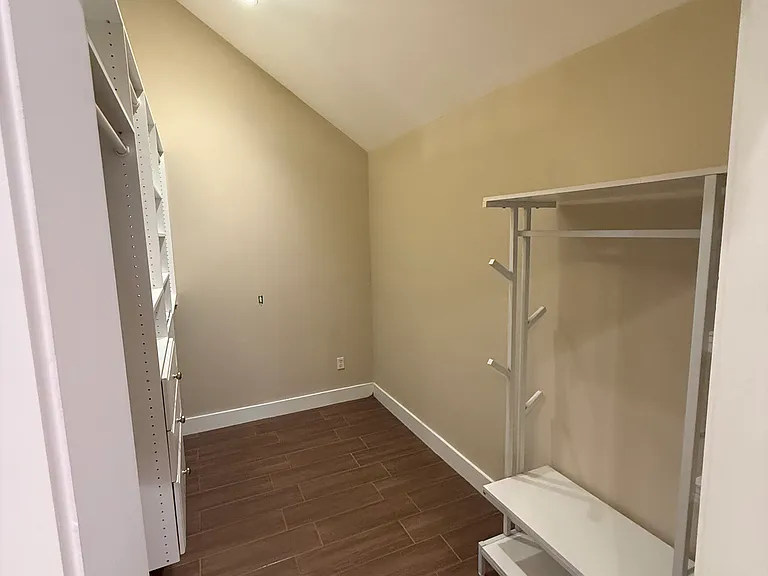 2338 Johnson Ferry Rd — Photo 10