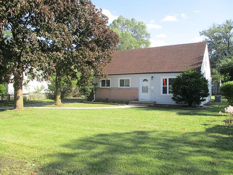 153 Winters Dr — Photo 1